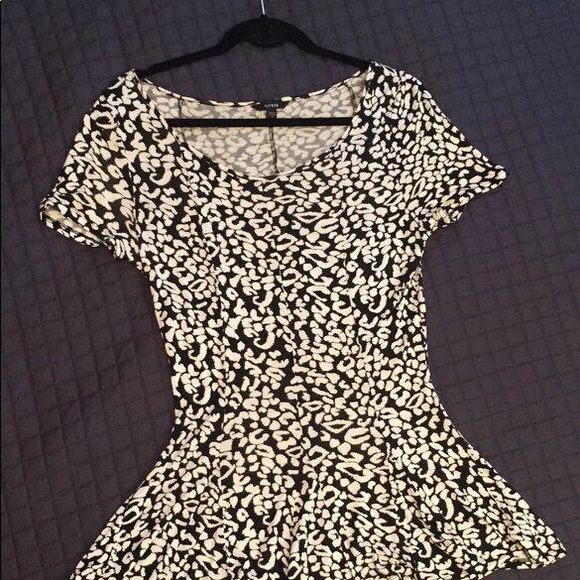 Guess Black & White Peplum Top - Picture 2 of 3